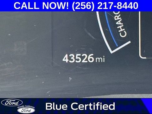 Used 2025 Toyota Camry SE FWD image 14