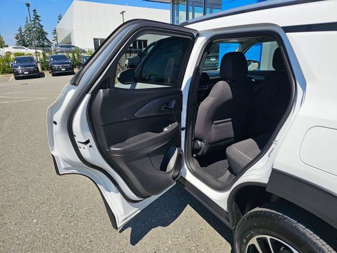 New 2026 Chevrolet TrailBlazer LT AWD/4WD image 15