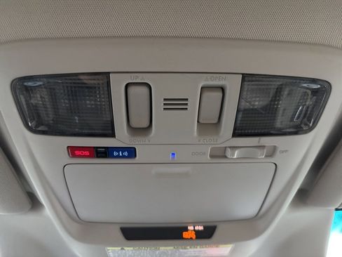 Used 2016 Subaru Outback 2.5i Limited image 23