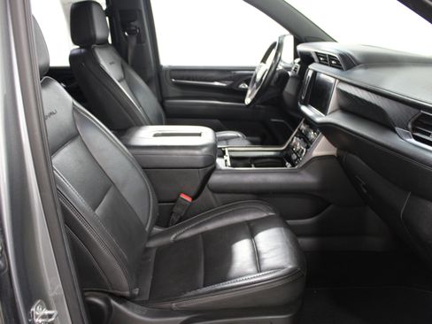 Used 2022 GMC Yukon Denali AWD/4WD image 25