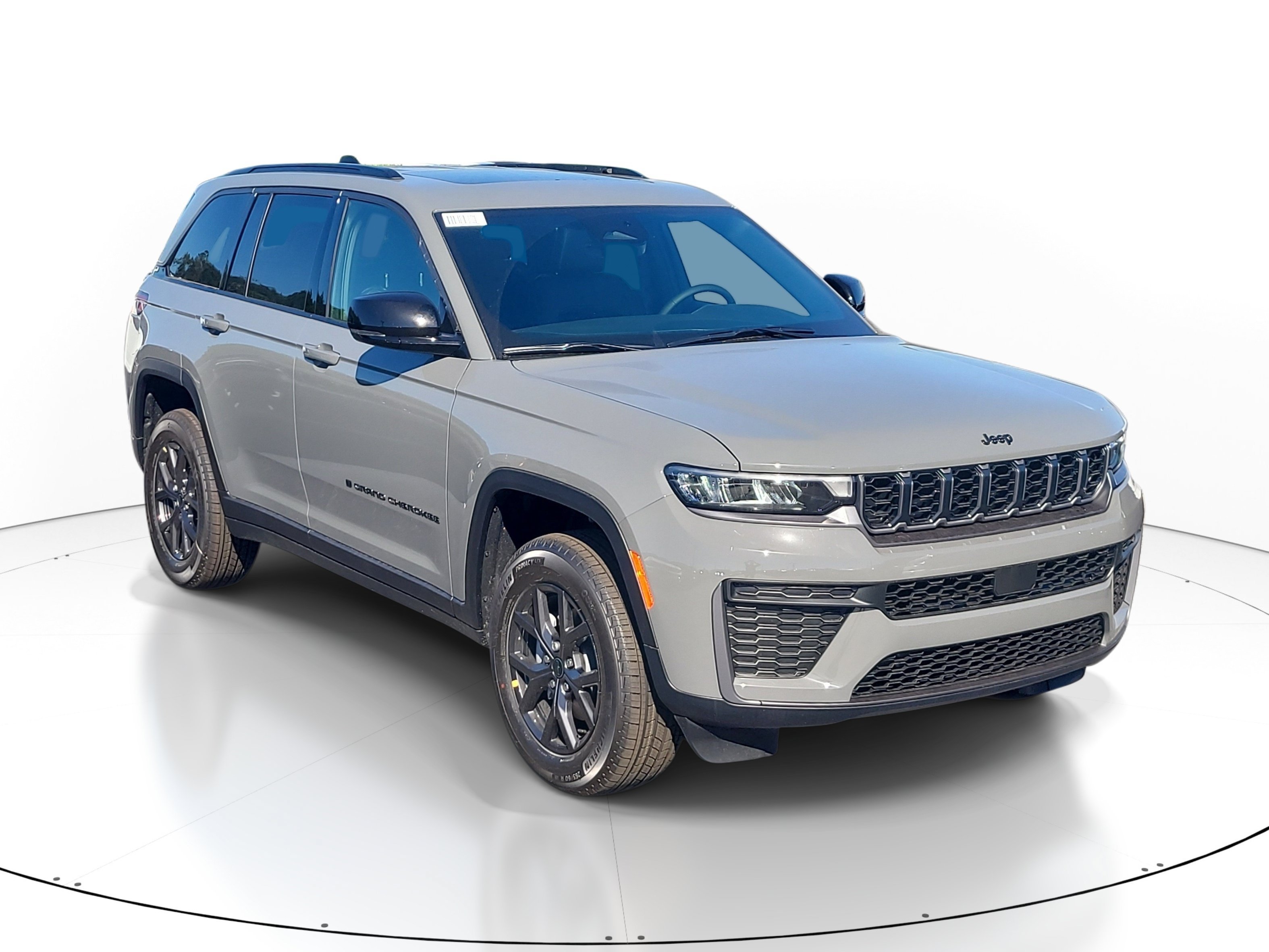 New 2027 Jeep Grand Cherokee Altitude RWD image 2