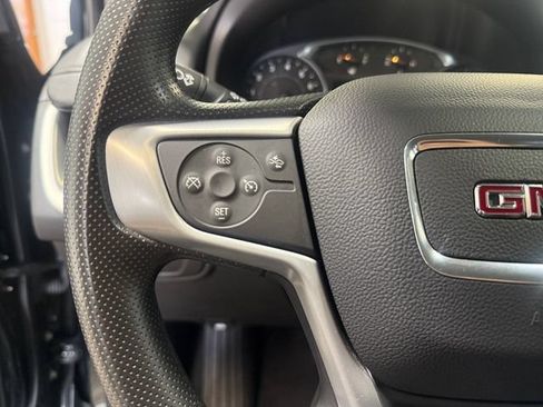 Used 2024 GMC Terrain SLE AWD/4WD image 23