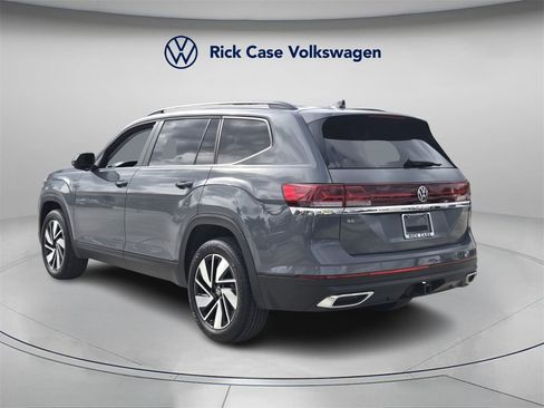 Certified 2025 Volkswagen Atlas SE w/ Panoramic Sunroof Package image 7