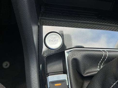 New 2026 Volkswagen Taos SE image 27