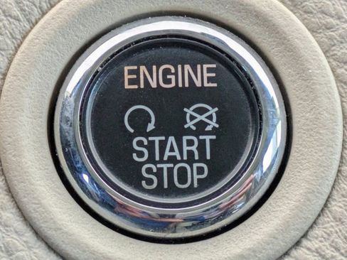 Used 2016 Ford Taurus Limited image 29