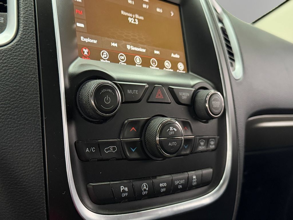 Used 2020 Dodge Durango SXT AWD/4WD image 19