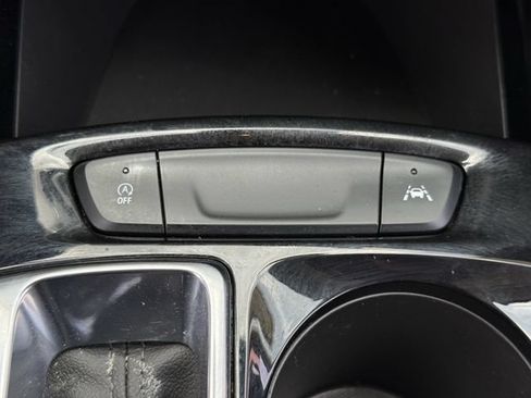 Certified 2025 Chevrolet Trax LT w/ Driver Confidence Package FWD image 25