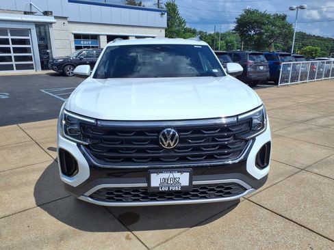 Used 2024 Volkswagen Atlas Cross Sport SE AWD/4WD image 28