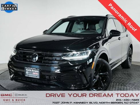 Used 2023 Volkswagen Tiguan SE R-Line image 1