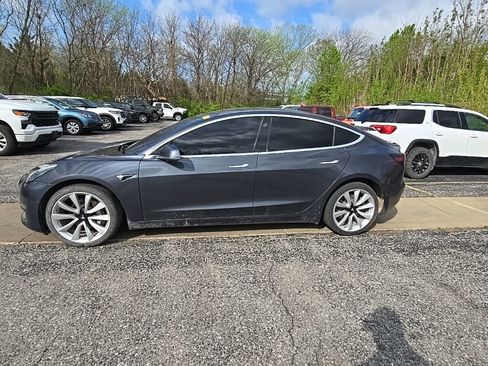 Used 2018 Tesla Model 3 Long Range image 3