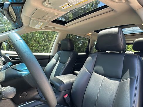 Used 2015 Nissan Pathfinder SL w/ SL Premium Package AWD/4WD image 15