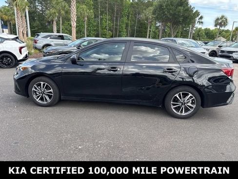 Certified 2023 Kia Forte LXS FWD image 8