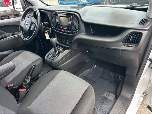 Used 2018 RAM ProMaster City Tradesman SLT FWD image 4