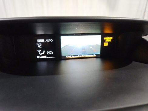 Used 2015 Subaru Forester 2.5i Touring image 23