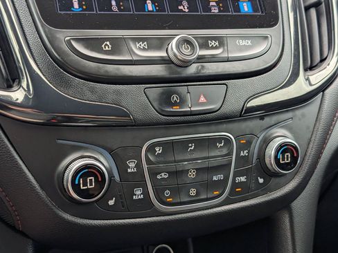 Used 2022 Chevrolet Equinox RS w/ RS Leather Package FWD image 18