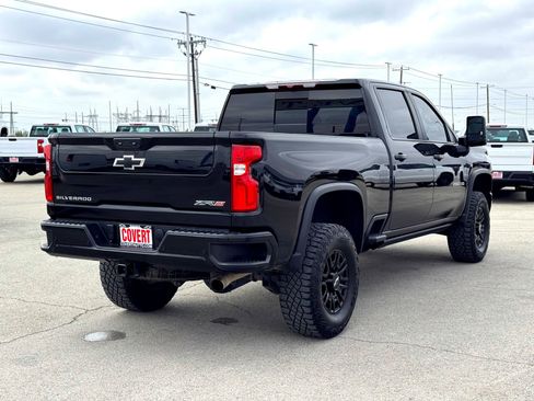 Used 2024 Chevrolet Silverado 2500 ZR2 image 7