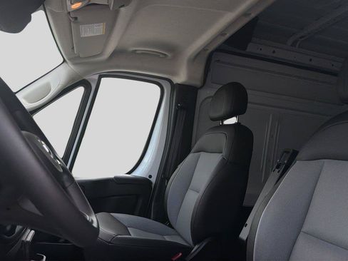 Used 2026 RAM ProMaster 2500 w/ Convenience Group FWD image 15
