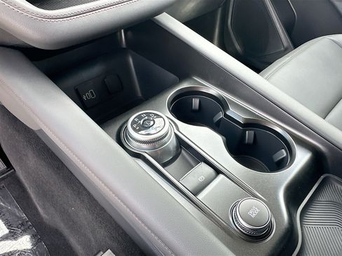 New 2026 Ford Explorer Active w/ Active Comfort Package RWD image 12
