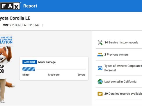 Used 2018 Toyota Corolla LE image 2