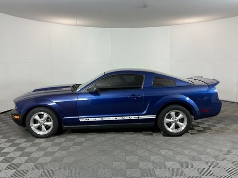 Used 2007 Ford Mustang Premium RWD image 8