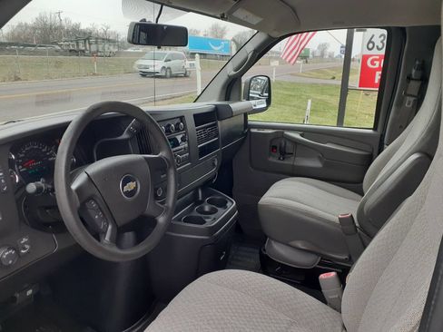 Used 2014 Chevrolet Express 3500 LT w/ LT Preferred Equipment Group image 9