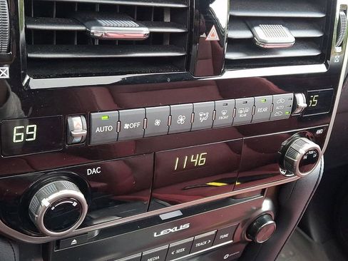 Used 2023 Lexus GX 460 Premium w/ Premium Package AWD/4WD image 17
