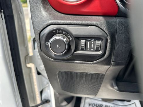 Used 2019 Jeep Wrangler Unlimited Rubicon AWD/4WD image 17