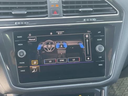 Used 2022 Volkswagen Tiguan SE R-Line image 13