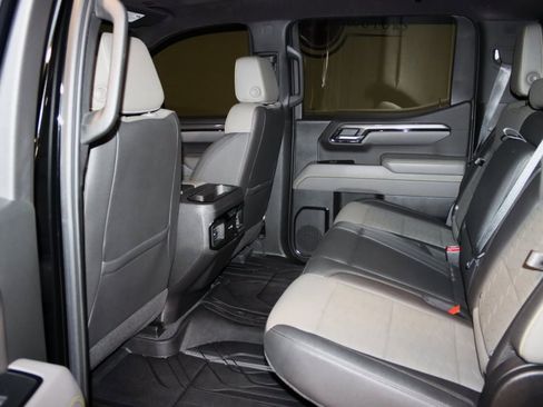 Used 2022 Chevrolet Silverado 1500 ZR2 w/ Technology Package image 55