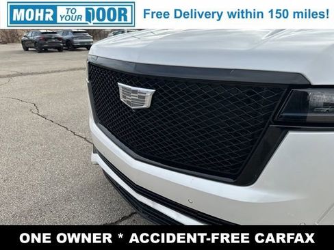 Used 2024 Cadillac Escalade Sport w/ LPO, ONYX Package image 41