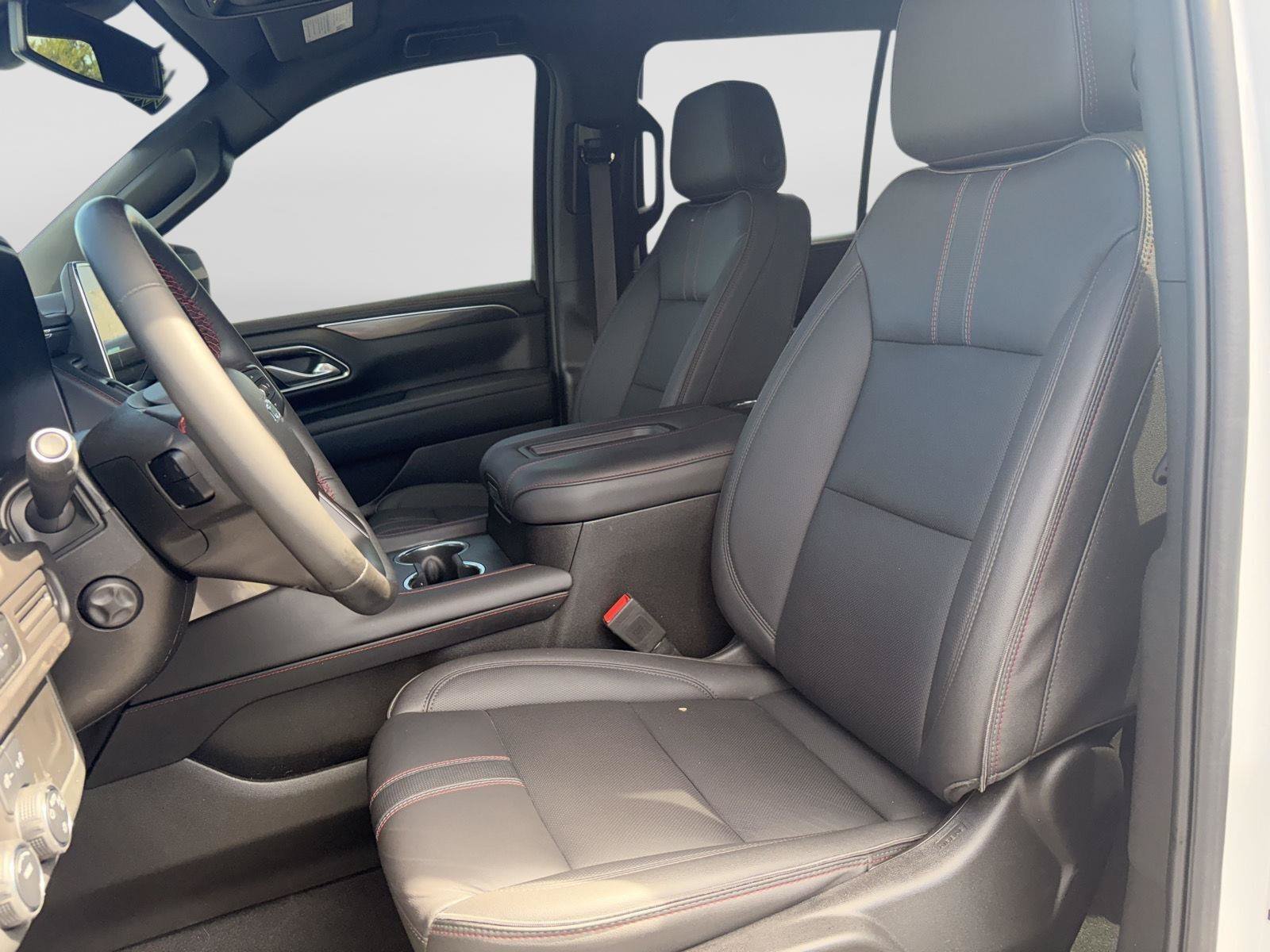 Used 2024 Chevrolet Tahoe RST w/ Luxury Package AWD/4WD image 10