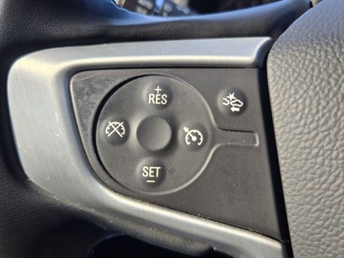 Used 2023 GMC Acadia SLT image 25