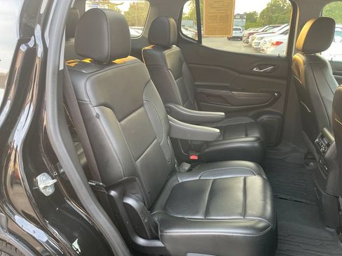 Used 2020 GMC Acadia SLT w/ LPO, Floor Liner Package AWD/4WD image 23