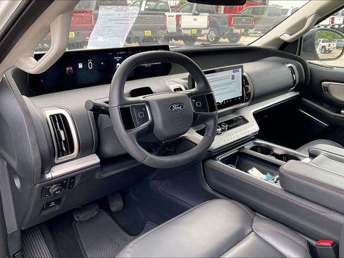 Certified 2025 Ford Expedition Max Active AWD/4WD image 7