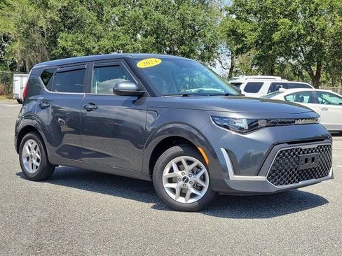 Used 2024 Kia Soul LX w/ Option Group 015 FWD image 35