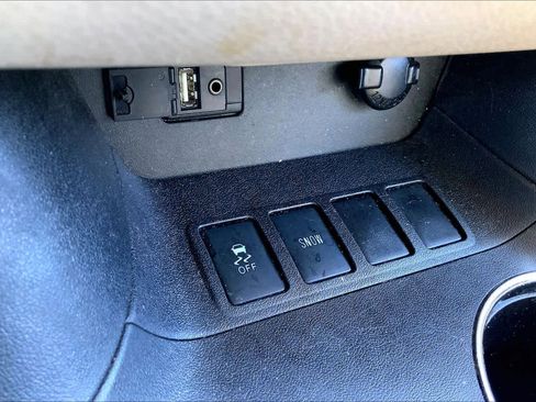 Used 2016 Toyota Highlander Limited image 27