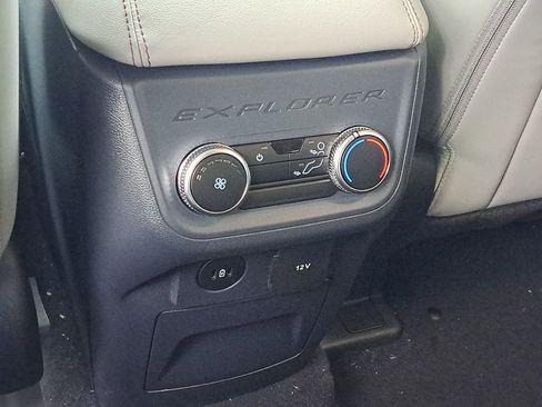 New 2026 Ford Explorer Active w/ Active Comfort Package image 24