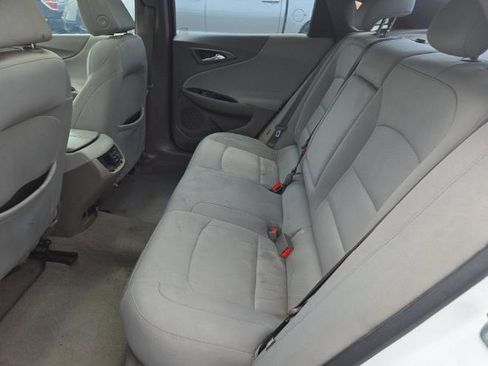Used 2018 Chevrolet Malibu LT FWD image 10