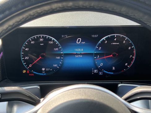Certified 2022 Mercedes-Benz GLB 250 4MATIC image 21