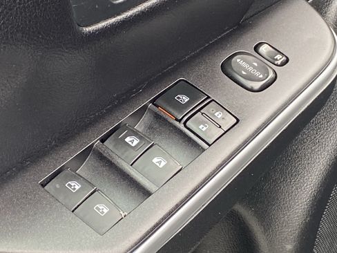 Used 2016 Toyota Camry SE FWD image 30