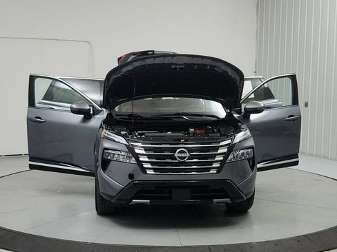 Used 2026 Nissan Rogue Platinum w/ Platinum Premium Package AWD/4WD image 10