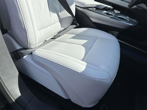 New 2025 Cadillac Lyriq Luxury image 9