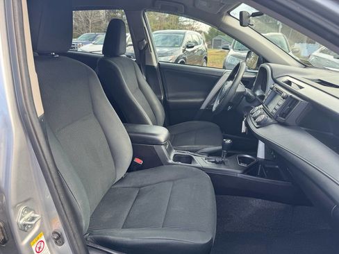 Used 2016 Toyota RAV4 LE image 23