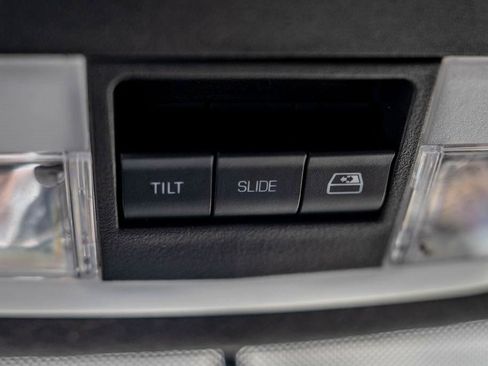 Used 2016 Ford F250 Lariat AWD/4WD image 33