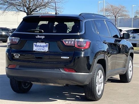 Used 2019 Jeep Compass Latitude image 4