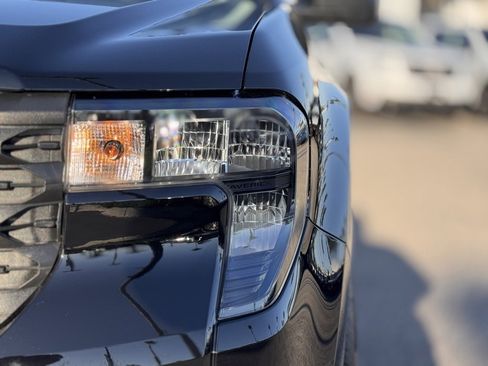 Used 2025 Ford Maverick XL image 8