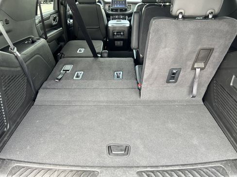 Used 2024 Chevrolet Tahoe LT AWD/4WD image 18