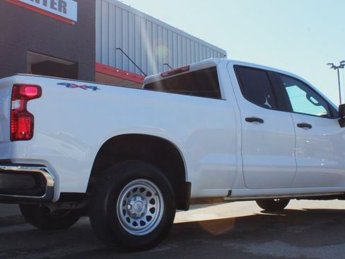 Used 2024 Chevrolet Silverado 1500 W/T w/ WT Value Package AWD/4WD image 7