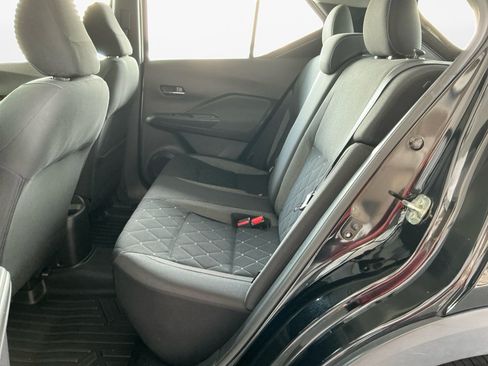 Used 2020 Nissan Kicks SV FWD image 16