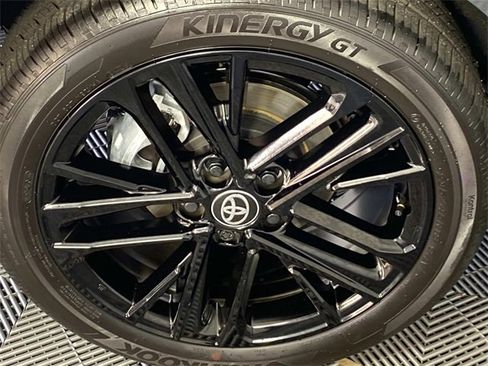 Used 2026 Toyota Camry SE image 32